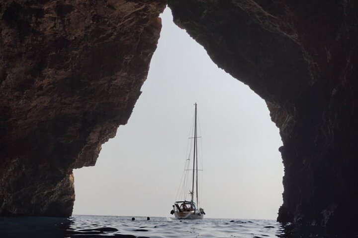 All Inclusive Daily Sailing with BBQ on Board