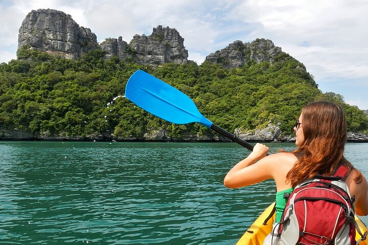 Vang Vieng Kayaking, Zipline,Tham Chang Cave and Water Cave