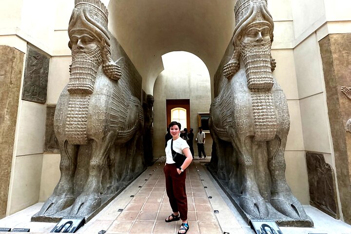 Louvre Museum Premium Guided Tour 6 GUESTS MAX Entry Included