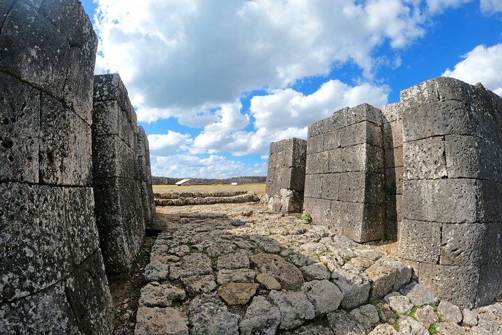 Okinawa: Katsuren Castle Ruins and Museum Guided Tour