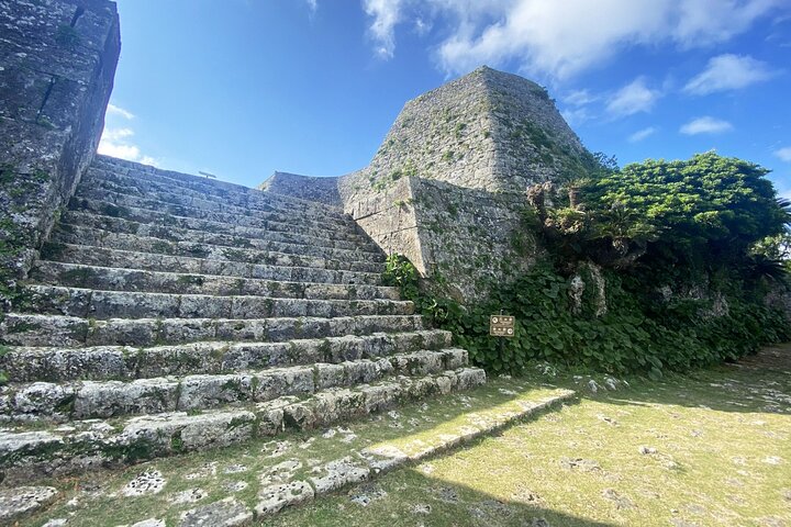 Okinawa: Katsuren Castle Ruins and Museum Guided Tour
