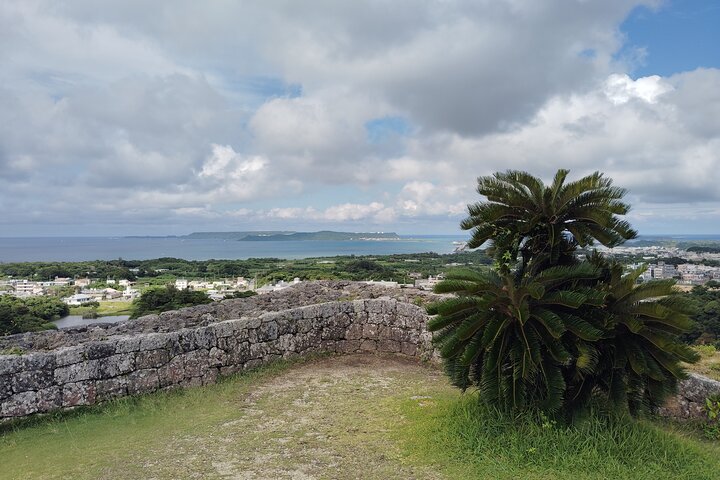 Okinawa: Katsuren Castle Ruins and Museum Guided Tour