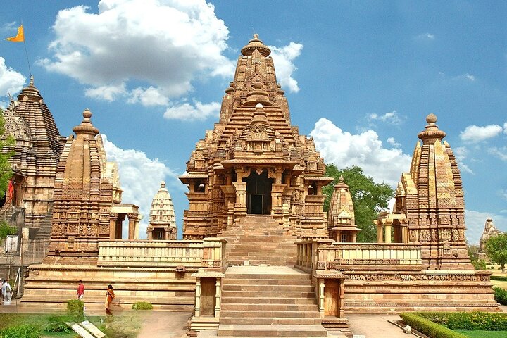 Tiger, Temple & Taj