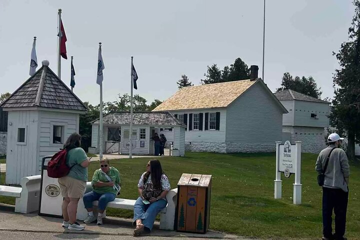 Elegant East Bluff: A Self-Guided Mackinac Island Tour
