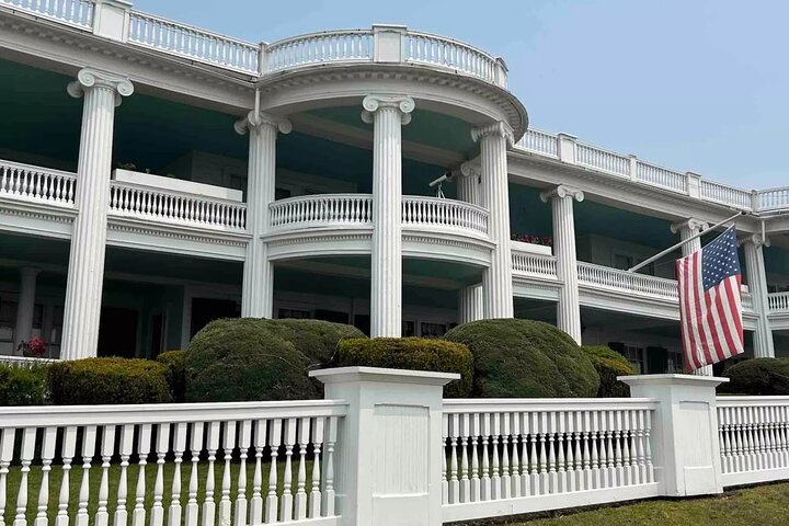 Elegant East Bluff: A Self-Guided Mackinac Island Tour