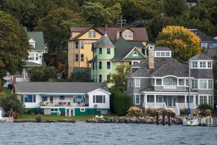 Elegant East Bluff: A Self-Guided Mackinac Island Tour