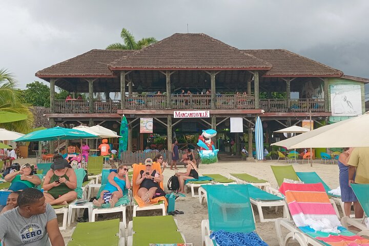 Seven Miles Beach in Negril and Ricks Cafe from Montego Bay