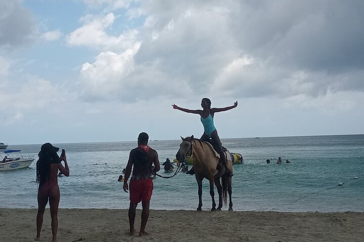Seven Miles Beach in Negril and Ricks Cafe from Montego Bay