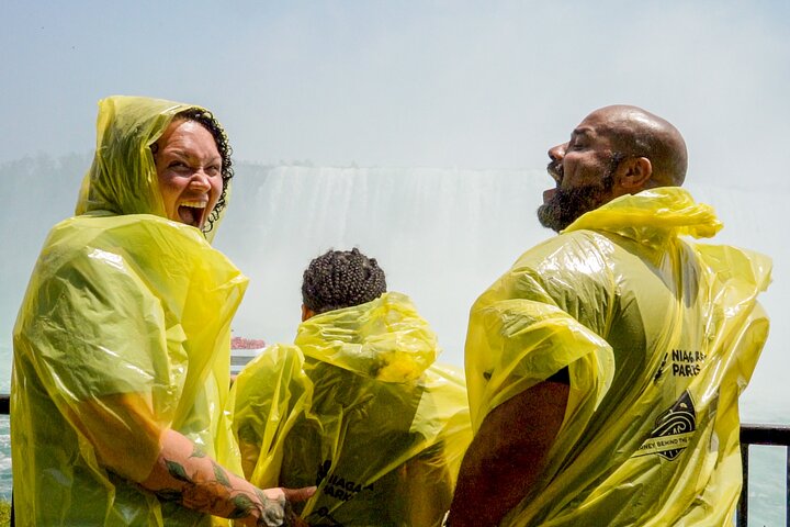 Niagara Falls Boat Cruise & Journey Behind the Falls Tour