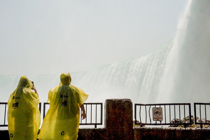 Niagara Falls Boat Cruise & Journey Behind the Falls Tour