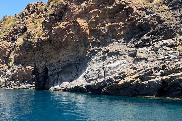 Vela and Wine Experience a Vulcano Aeolian Islands