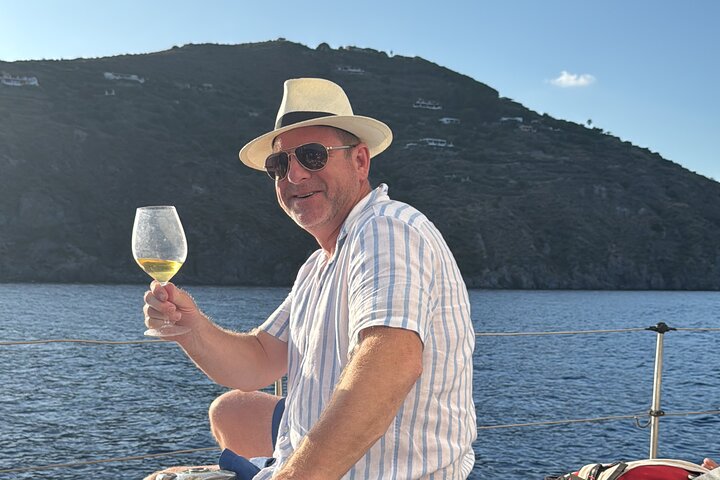 Vela and Wine Experience a Vulcano Aeolian Islands