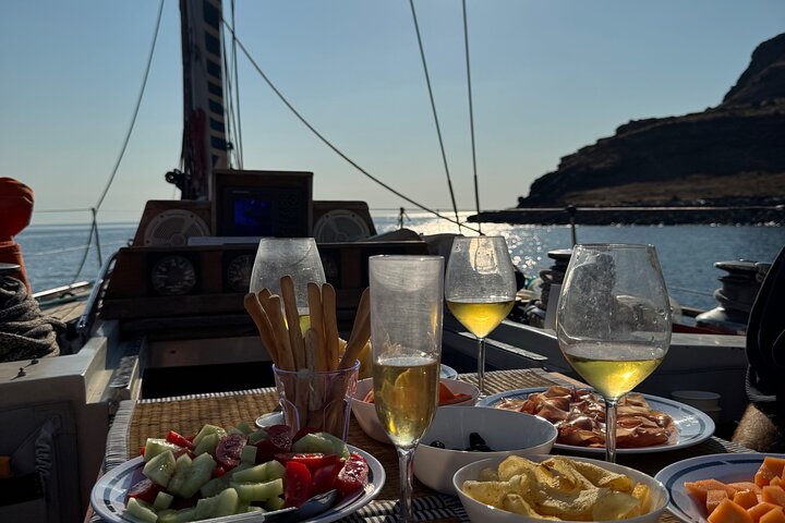 Vela and Wine Experience a Vulcano Aeolian Islands