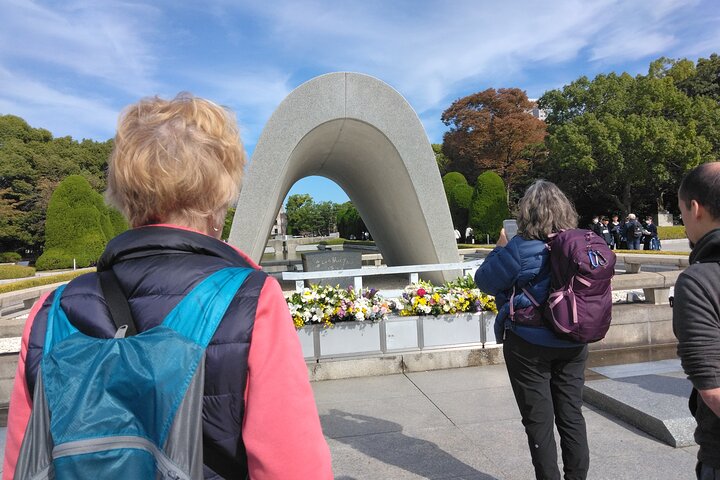 Hiroshima Cruise Pickup : Miyajima & Peace Park Tour with car