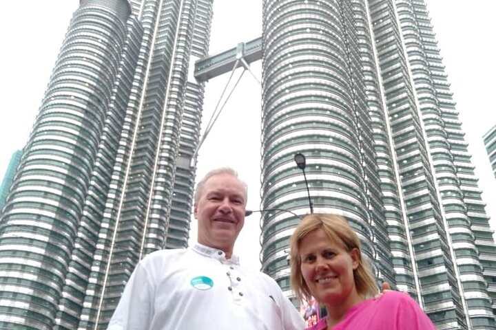 Skip the Line: Petronas Twin Towers Ticket With Skybridge Access
