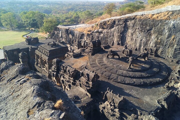 Vadodara to Aurangabad Drive to Explore the Man-made Wonder