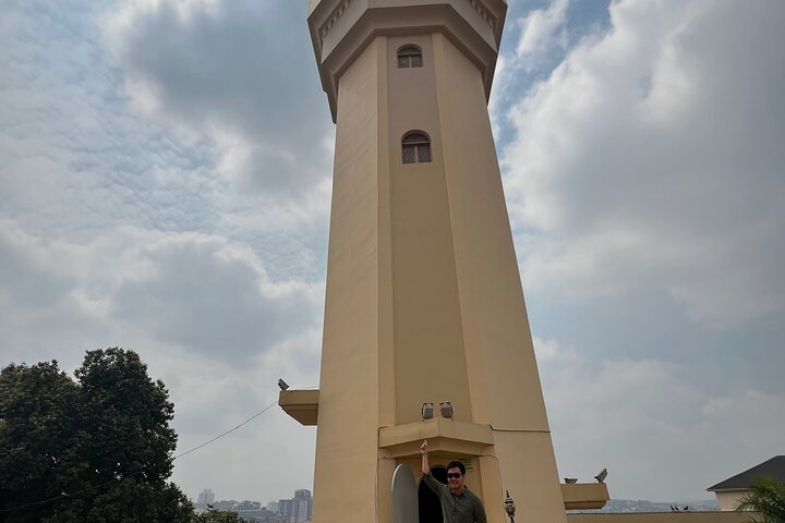 Historical Tour Kampala, Gaddafi Mosque and Kasubi Tombs