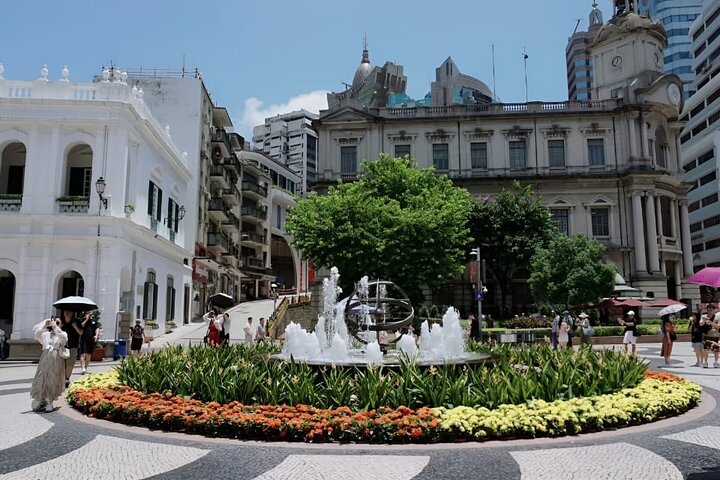 Macau Private Tour with Toyota Alphard luxury MPV limousines
