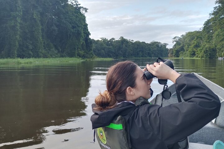 Adventure Canoe Tour in Tortuguero