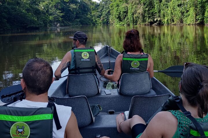 Adventure Canoe Tour in Tortuguero