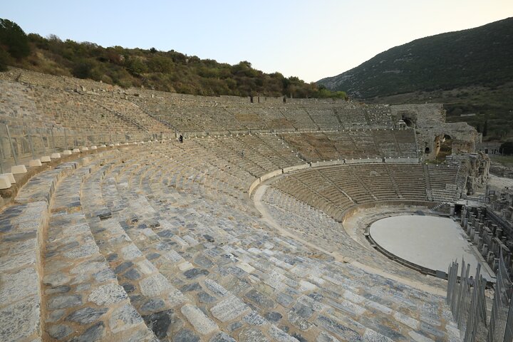 The Aegean Touch : Travel to Pamukkale, Priene, Ephesus, Kusadasi