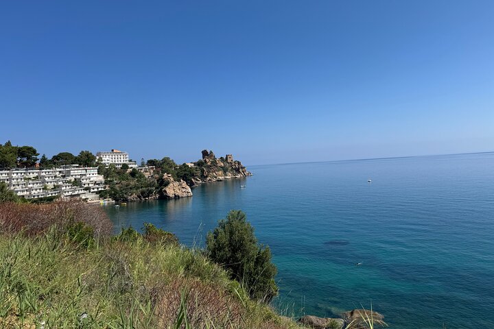 Private Transfer Taormina ↔ Cefalù with Optional Stops