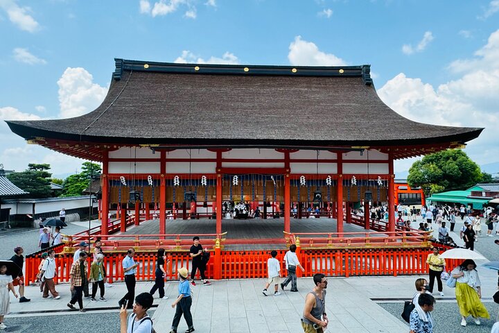 Kyoto Private customized Tour with Guide & Photographer