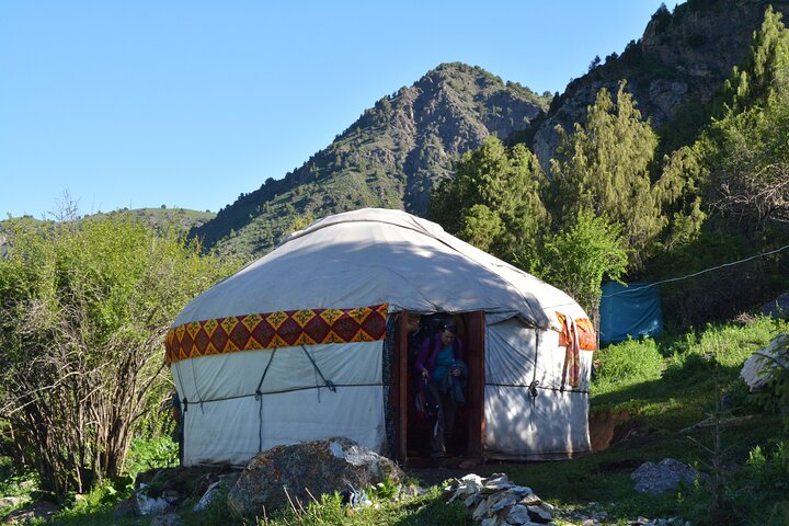 2-Day Kichi Alay Mountain Hiking Tour with Overnight Stay