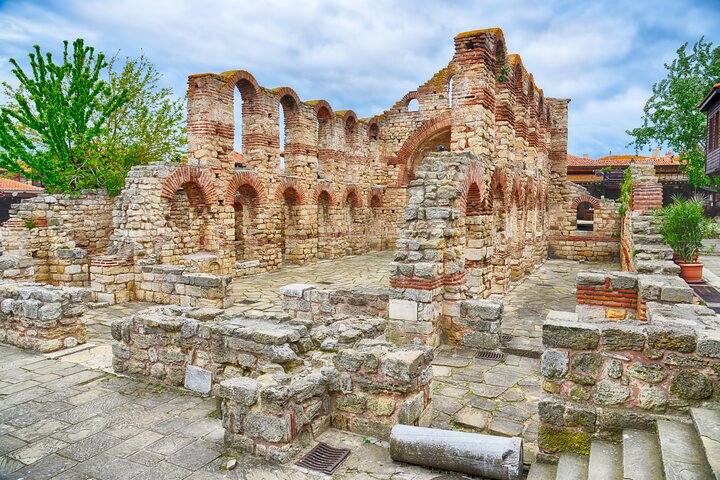 Nessebar and Wine Tasting in Dives Winery