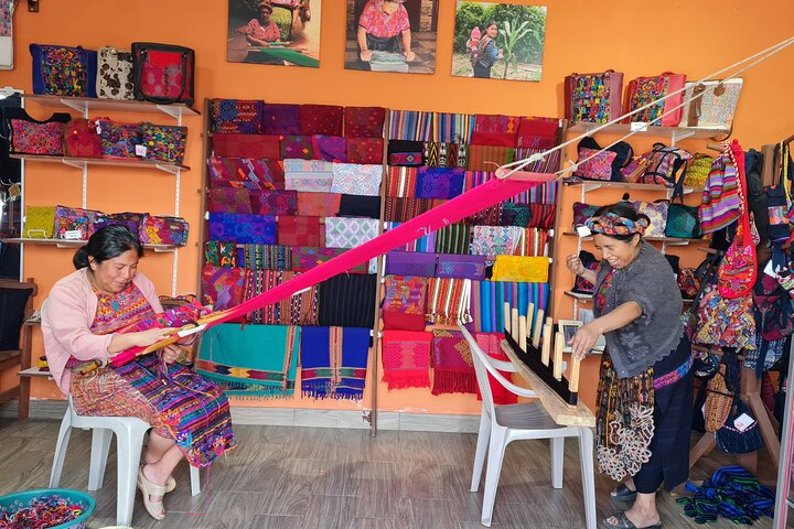 Volunteer and Explore in a Mayan Village - Full Day
