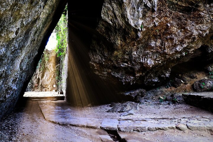 Okinawa: Sacred Sefa Utaki Walk into Ryukyu’s Spiritual