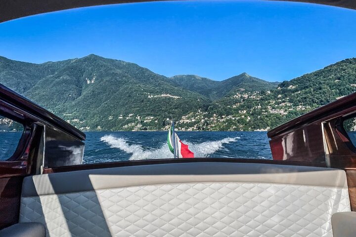 Lake Como Private Boat Tour : The Wooden Venetian Limo Escape