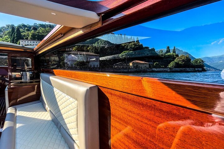 Lake Como Private Boat Tour : The Wooden Venetian Limo Escape