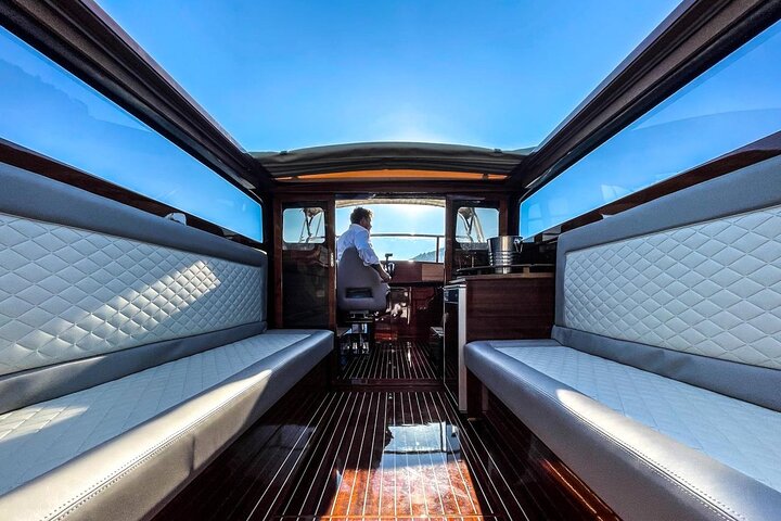 Lake Como Private Boat Tour : The Wooden Venetian Limo Escape