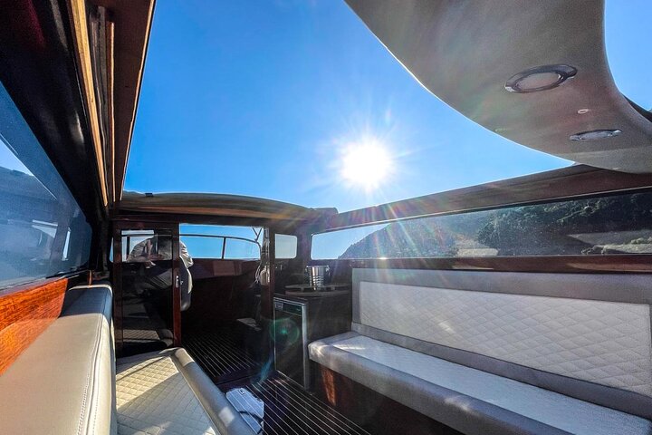 Lake Como Private Boat Tour : The Wooden Venetian Limo Escape