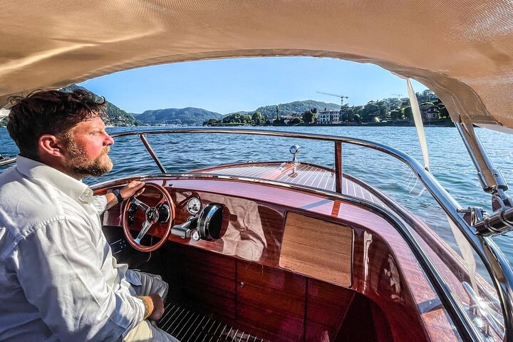 Lake Como Private Boat Tour : The Wooden Venetian Limo Escape