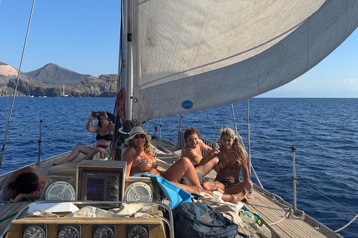 Vela and Wine Experience a Vulcano Aeolian Islands