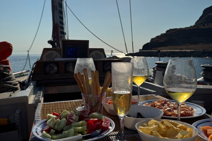 Vela and Wine Experience a Vulcano Aeolian Islands