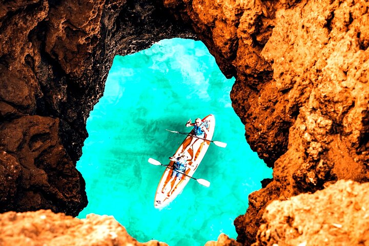 Albufeira: Sea Caves & Hidden Beaches Guided Kayak Tour