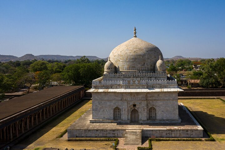 Bhopal, Sanchi & Bhimbetka UNESCO WHS Tour