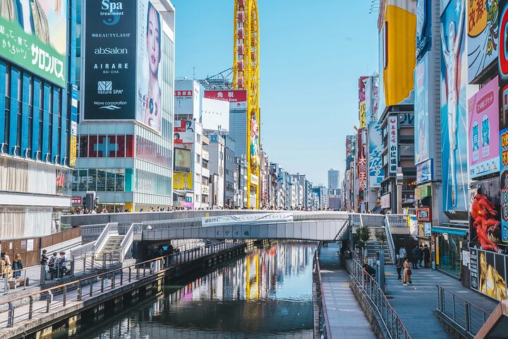 Private & Customizable Osaka Tour with a Local Guide