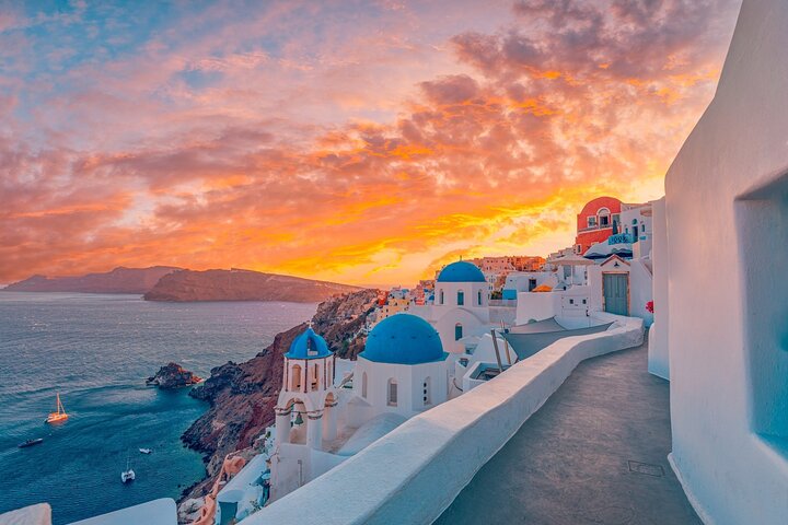 Santorini Sunset - Tour to the Island’s Most Breathtaking Views