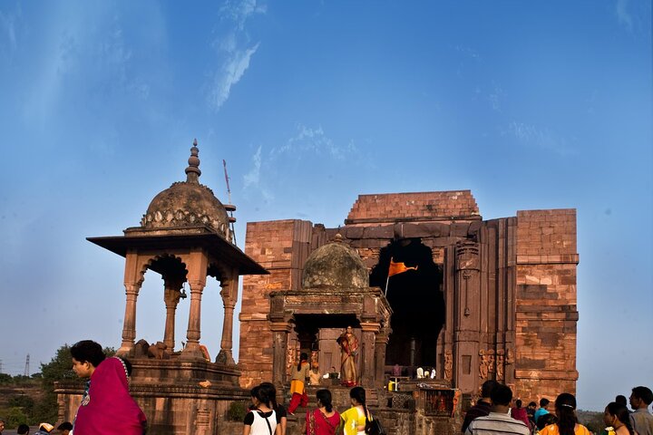 Bhopal to Delhi Ancient Monuments & Mughal Architecture