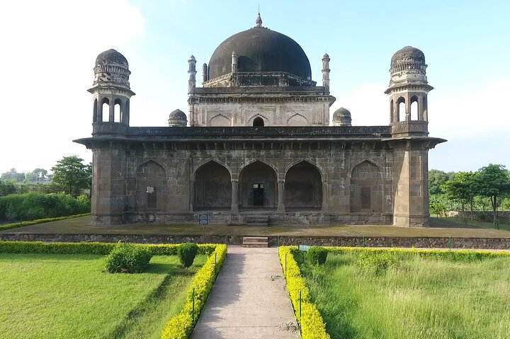 Nagpur to Aurangabad via Melghat Tiger Reserve, Burhanpur & Akola