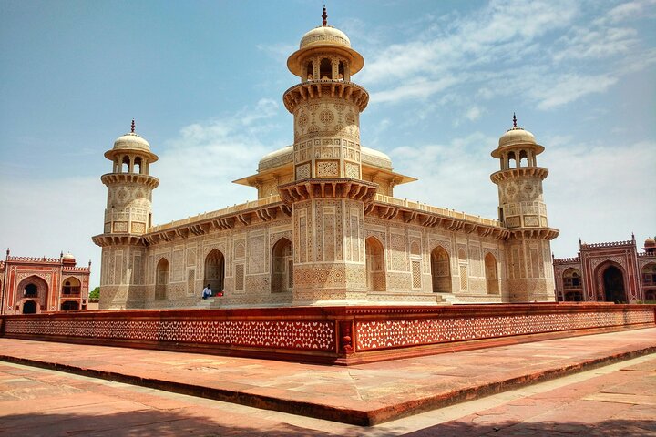 6-Day Private Tour of Delhi, Agra, Jaipur, and Varanasi from Delhi