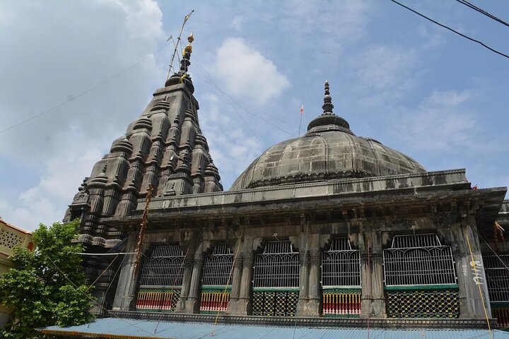 Private Tour of Bodhgaya and Gaya Including Vishnupad Temple
