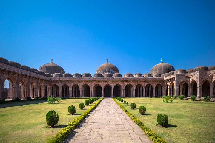 Indore to Mandu and Maheshwar: A Heritage Day Tour