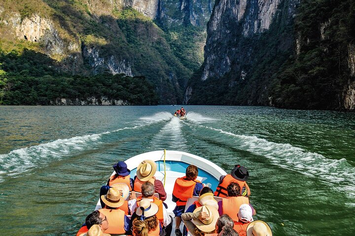 Sinkhole Canyon from Tuxtla