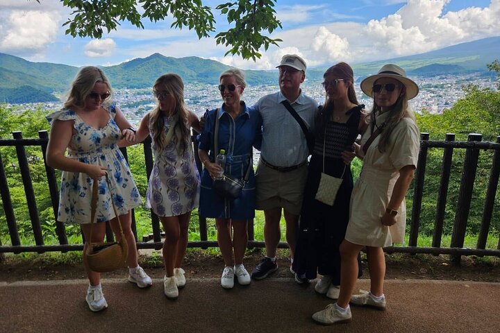 Mt. Fuji Views and Whisky brewery Private Car Tour