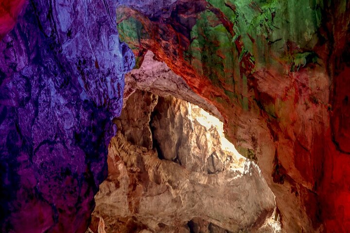 Vizag to Borra Caves and Thotlakonda Buddhist Complex Day Tour